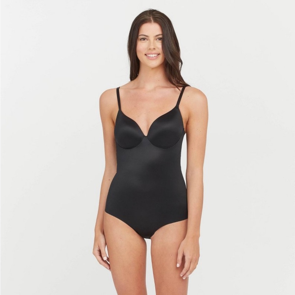 SPANX Women's Flawless Finish
Shaping Micro Low Back Cupped Bodysuit
Shapewear